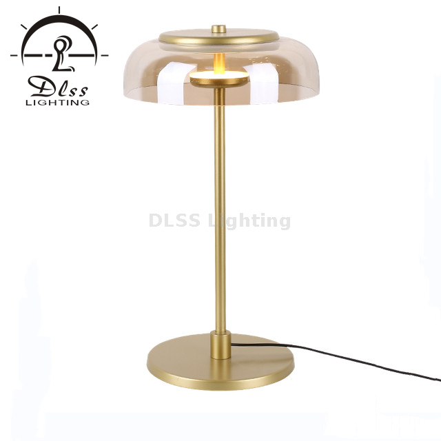 مصابيح طاولة LED عالية الفعالية عالية الجودة من الزجاج الكهرماني والظل الذهبي للجسم 9965